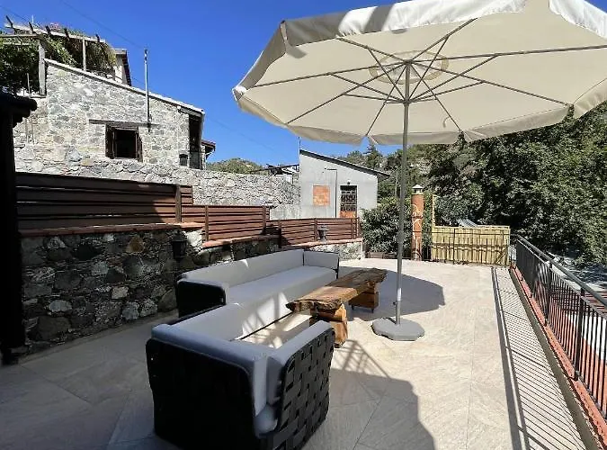 Villa Stone Built In Village Louvaras